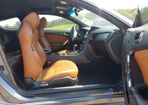 2013 Hyundai Genesis 3.8 Grand Touring z USA, uszkodzony, nr VIN KMHHU6KJ4DU081014